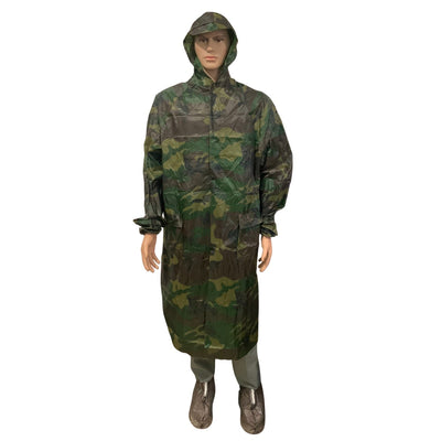 Impermeable camuflado táctico con capucha y funda de transporte