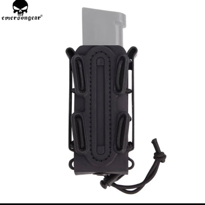 Porta cargador con clip ajustable sistema molle en negro y verde