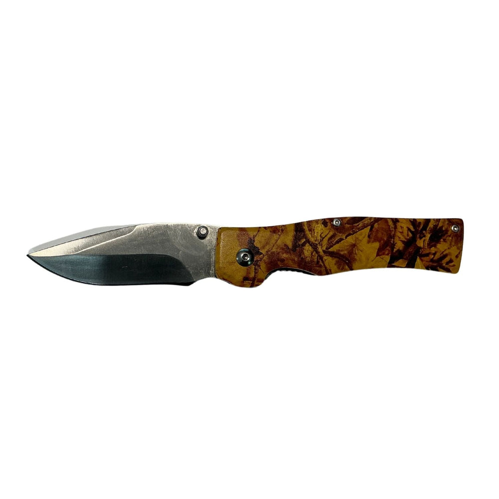 Navaja plegable drop point con acabado camuflado y clip metálico