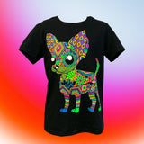 Playera neón de algodón con estampado de xoloitzcuintle — imagen 2 de 6