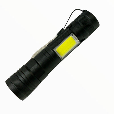 Lámpara LED recargable de 3000 lúmenes con zoom ajustable