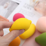Aplicador de maquillaje con forma de fruta en colores surtidos — imagen 2 de 5