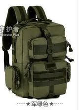 Mochila de 30 litros con sistema molle en negro, caqui o verde — imagen 4 de 6