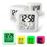 Reloj despertador digital en forma de cubo con luz de colores — imagen 2 de 4
