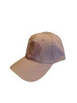 Gorra táctica lisa con bordado de calavera en color verde militar — imagen 1 de 10