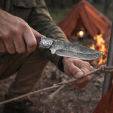 Cuchillo de caza premium con hoja grabada de 15 cm y funda — imagen 5 de 5