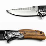 Navaja EDC plegable con grabado de águila y mango de madera — imagen 3 de 5