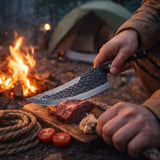 Cuchillo de campamento con hoja curva forjada y funda de cuero — imagen 4 de 4