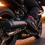 Silenciador compacto negro mate con kit de montaje para motocicleta — imagen 4 de 4