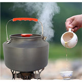 Tetera de aluminio para camping con capacidad de 2 litros — imagen 3 de 4