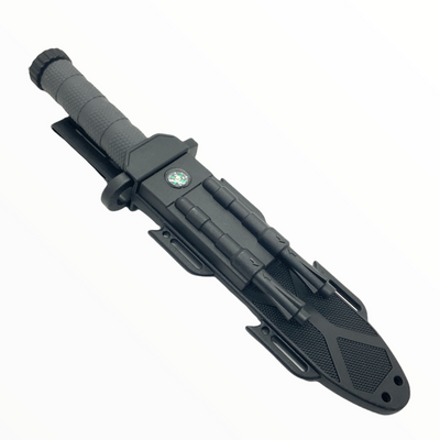 Cuchillo largo con pedernal y brújula integrados en la funda