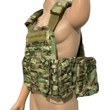 Chaleco táctico con porta cargadores sistema MOLLE, material reforzado — imagen 2 de 3