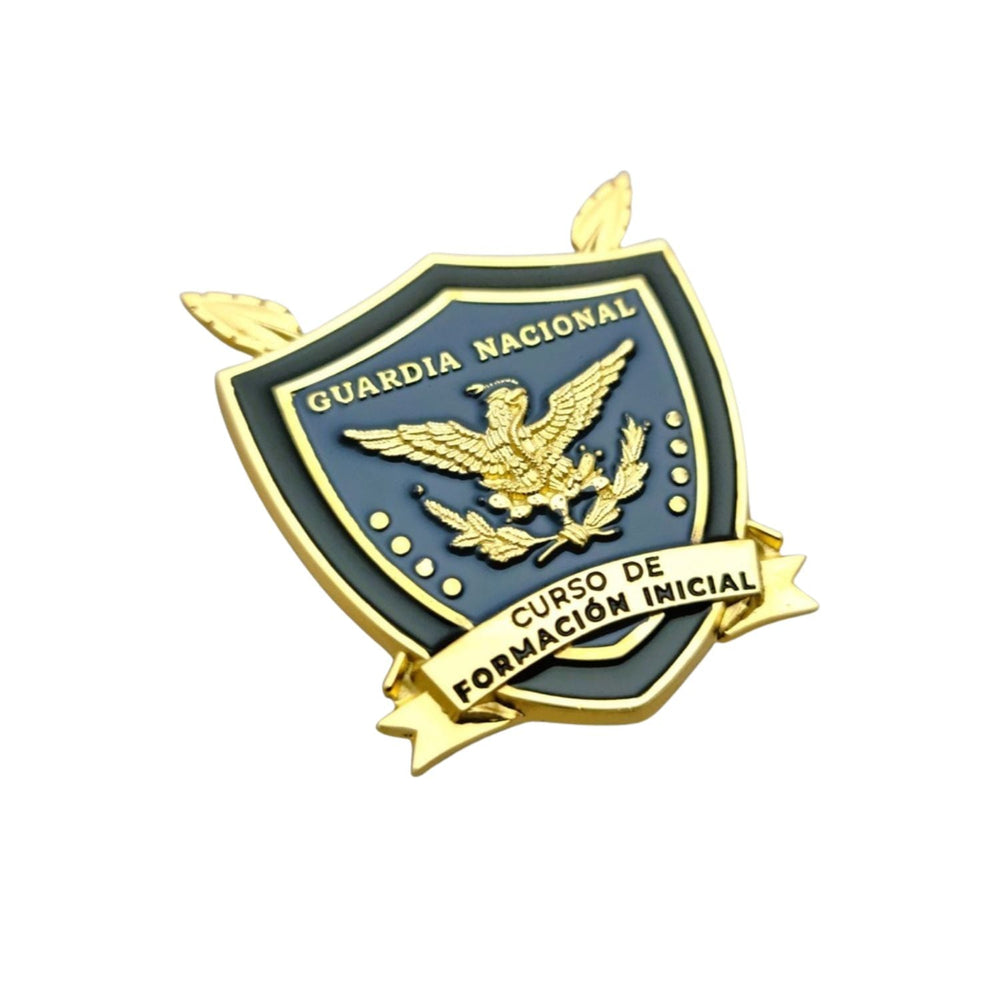 Placa alusiva al curso de formación inicial de la Guardia Nacional