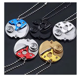 Mini navaja llavero plegable estilo karambit para uso diario EDC — imagen 2 de 5