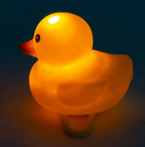 Muñeco decorativo con casco y luz LED para bicicleta o moto — imagen 6 de 10
