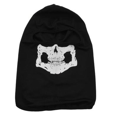 Pasamontañas con estampado de calavera