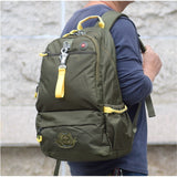 Mochila resistente al agua con gancho de seguridad en verde o negro — imagen 5 de 5
