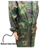 Impermeable camuflado táctico con capucha y funda de transporte — imagen 4 de 6