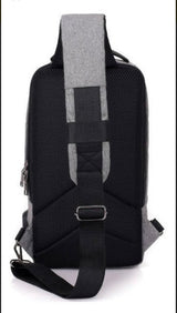 Mochila antirrobo pechera azul con puerto USB y cremallera oculta — imagen 4 de 10