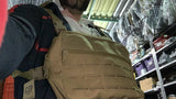 Chest bag táctico caqui de 5 litros con compartimento porta armas — imagen 5 de 10