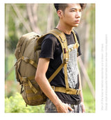 Mochila impermeable de 45 litros en negro, caqui o verde militar — imagen 8 de 10