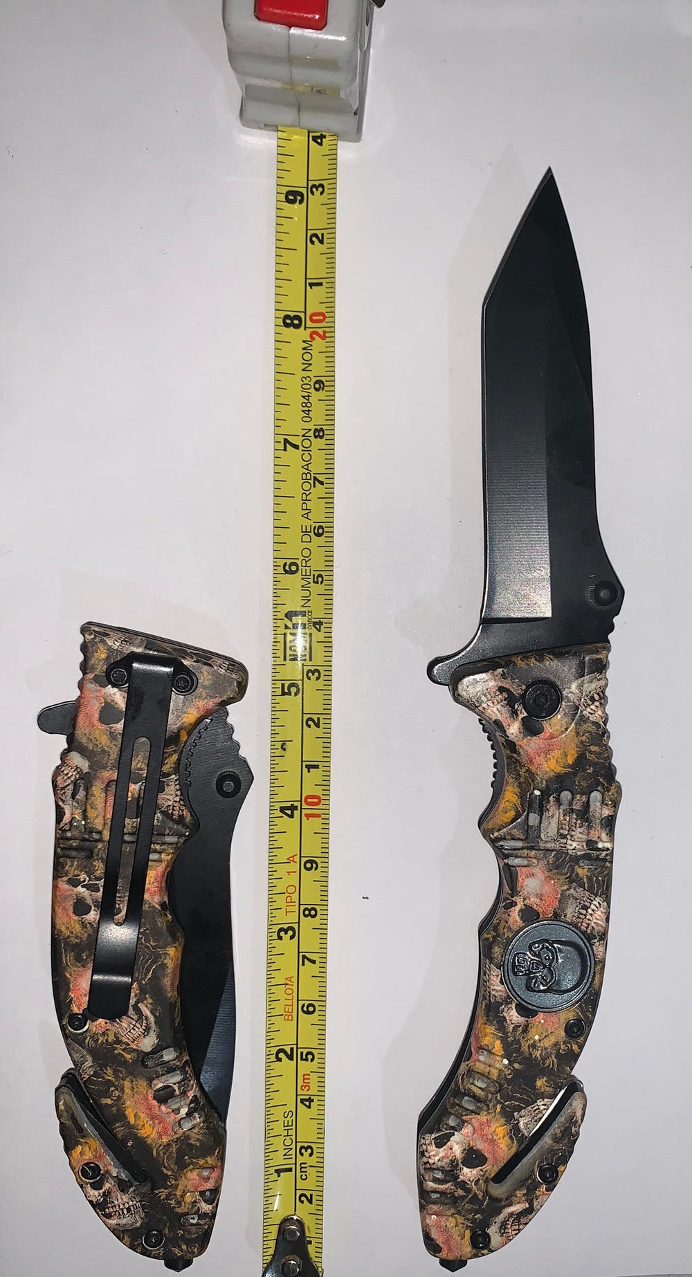 Navaja grabada de 24 cm con corta soga y punta rompevidrio
