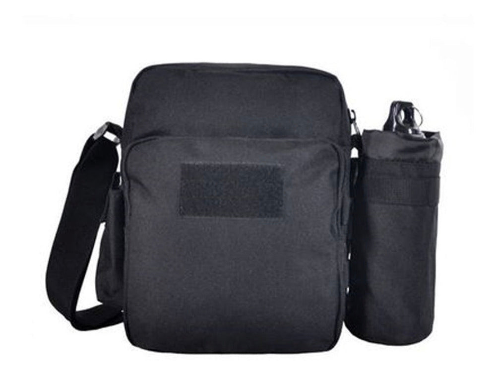 Mochila táctica inclinada con espacio exterior para botella